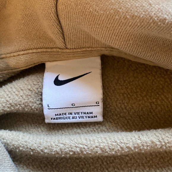 Nike Kylie Irving The Awakening Hoodie: Size Large - Picture 8 of 13